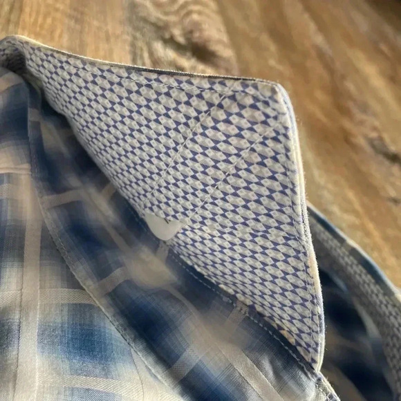 Bugatchi Uomo | Classic Fit Dress Shirt - Picture 9 of 10